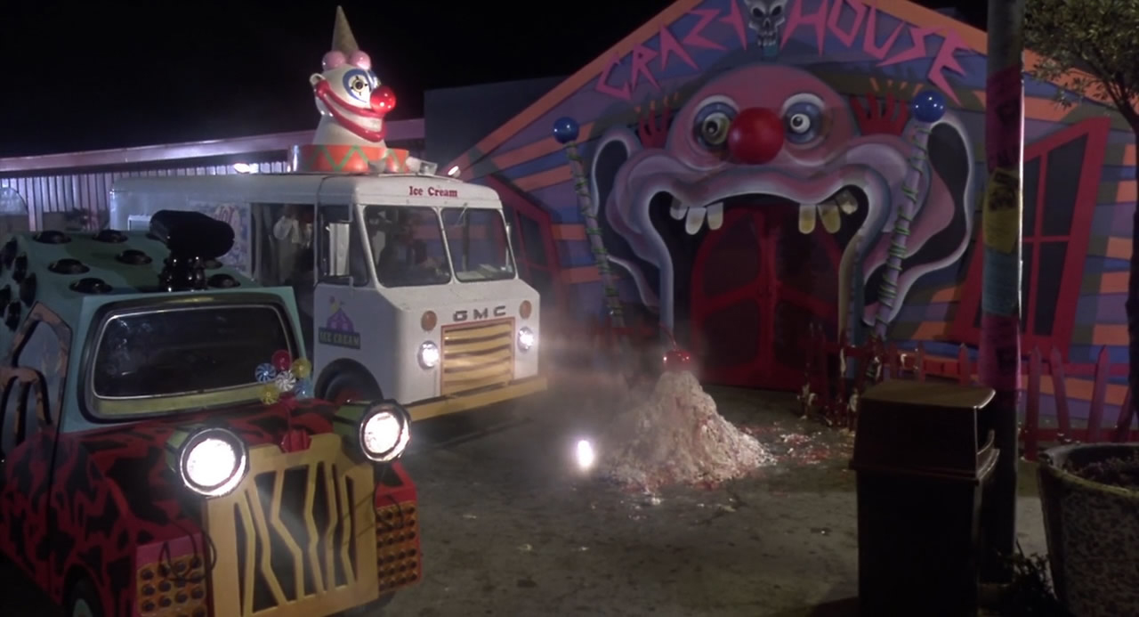 Killer Klowns2.jpg (251 KB)